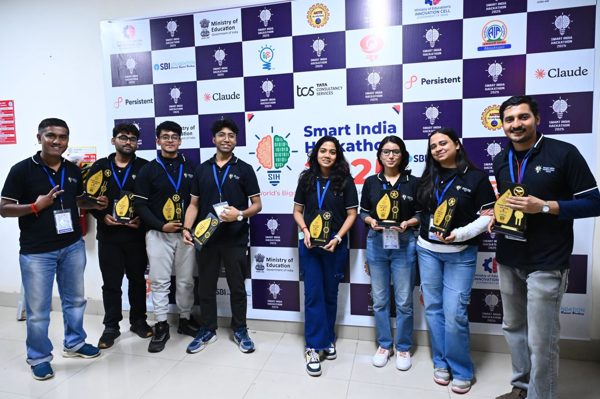 SIH '25 grand finale squad